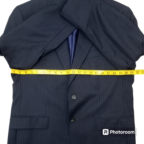 Ralph Lauren Men’s 40R Navy Pinstripe Wool Blazer – Classic Fit - Picture 13 of 16